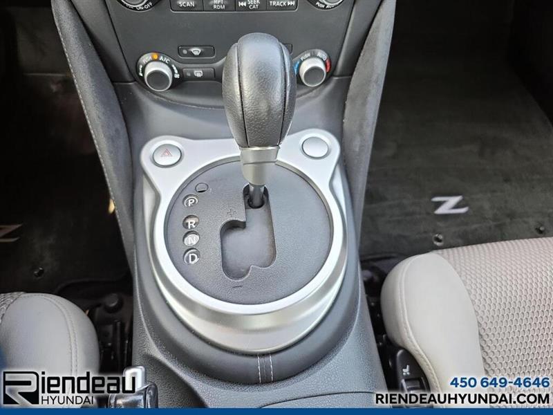 nissan 370Z 2018 - 17