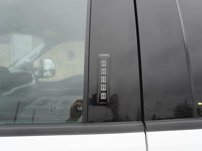 ford F-350 2023 - 43