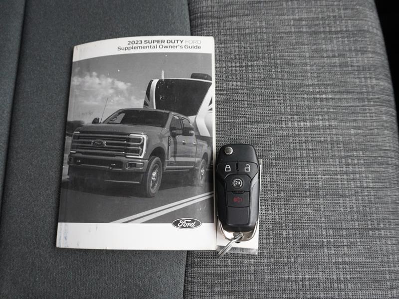 ford F-350 2023 - 44