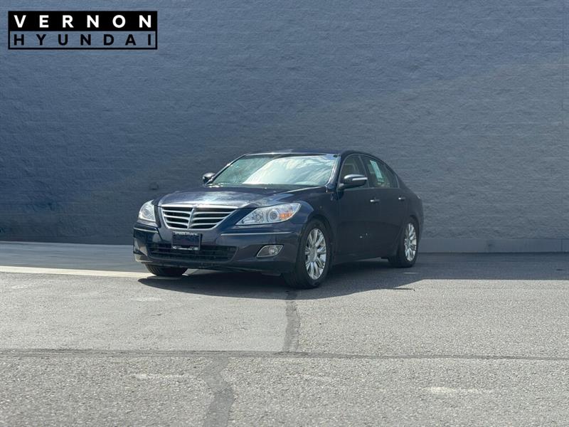 hyundai Genesis Sedan 2010