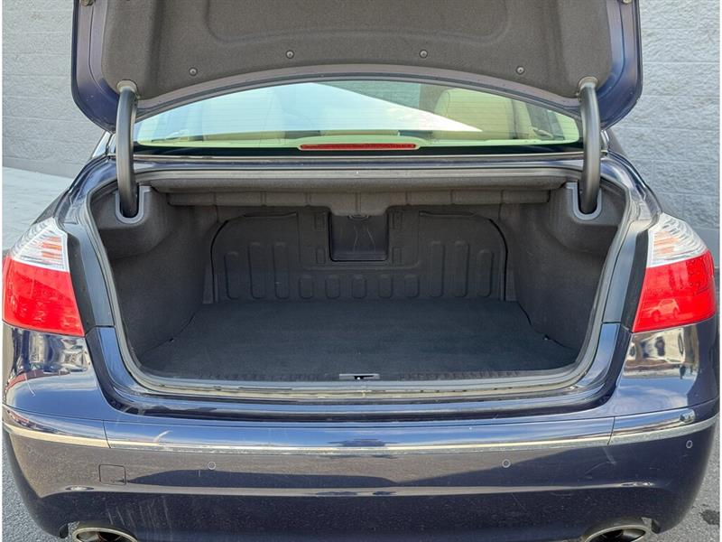 hyundai Berline Genesis 2010 - 12