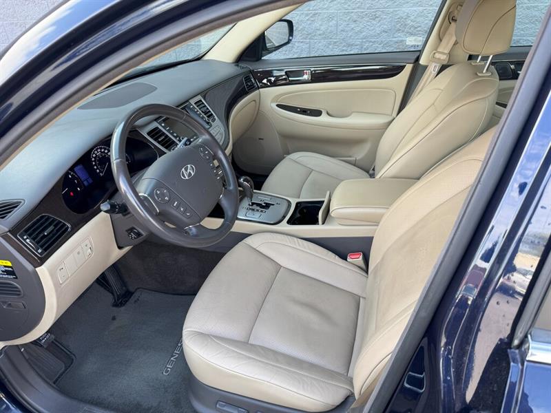 hyundai Berline Genesis 2010 - 14