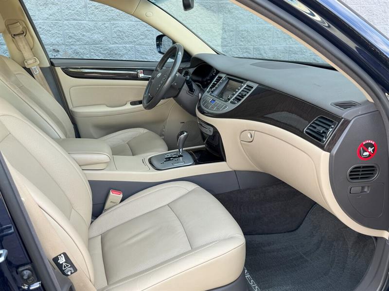 hyundai Berline Genesis 2010 - 23