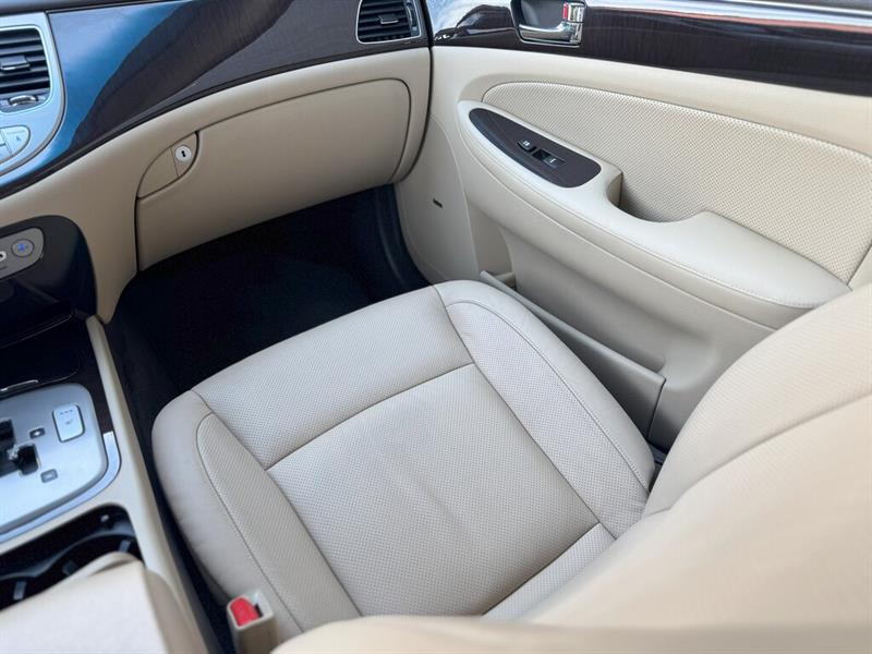 hyundai Berline Genesis 2010 - 26