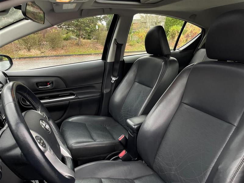 toyota Prius c 2016 - 17