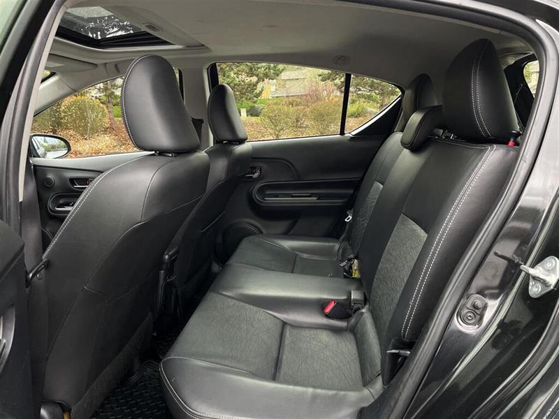 toyota Prius c 2016 - 18