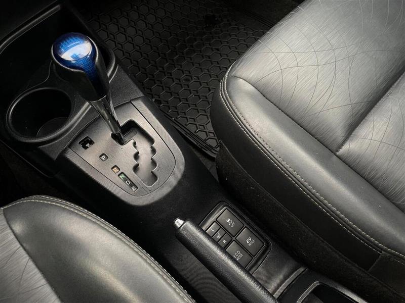 toyota Prius c 2016 - 24