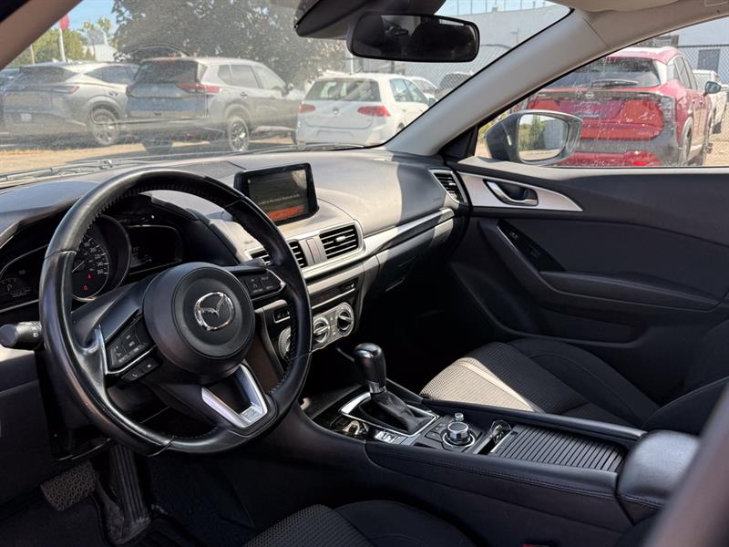 mazda Mazda3 2017 - 10