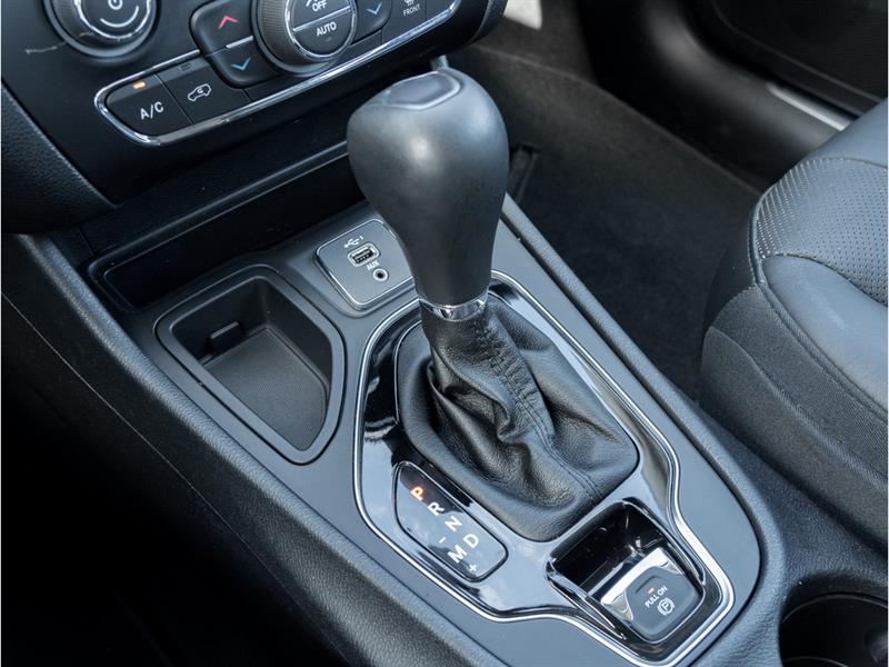 jeep Cherokee 2019 - 16