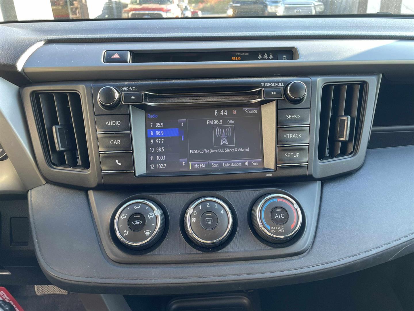 toyota RAV4 2018 - 13