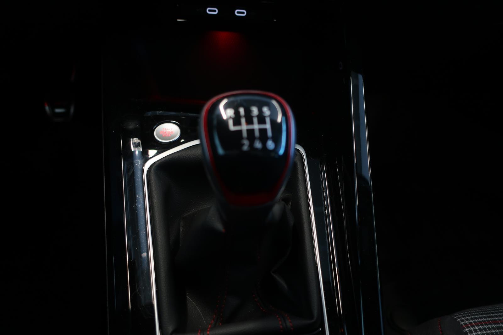 volkswagen Golf GTI 2024 - 10