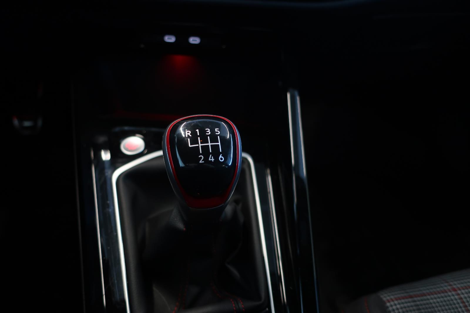 volkswagen Golf GTI 2024 - 11