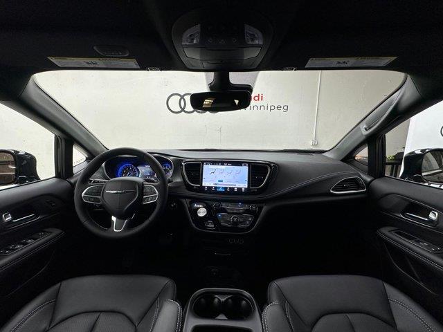 chrysler Pacifica 2025 - 11