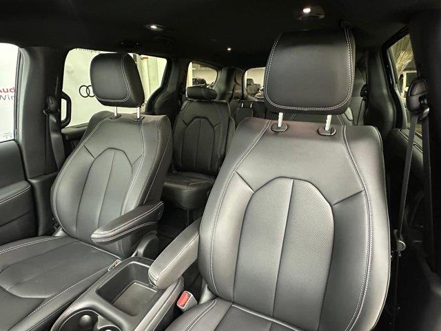 chrysler Pacifica 2025 - 14