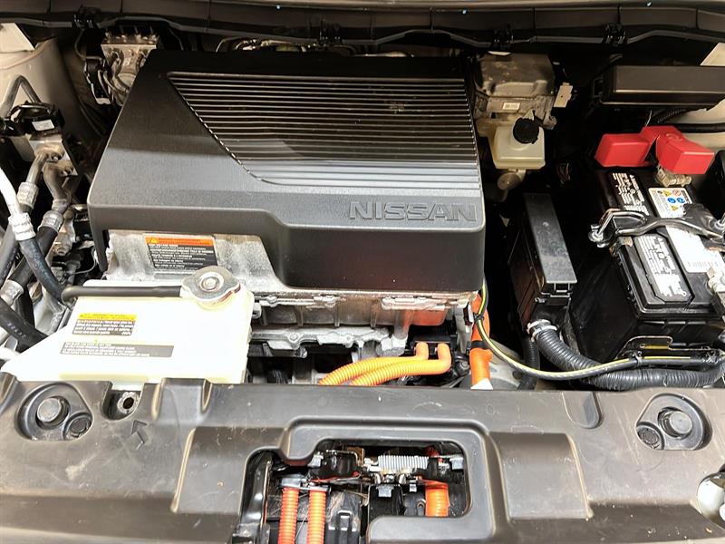 nissan LEAF 2020 - 11