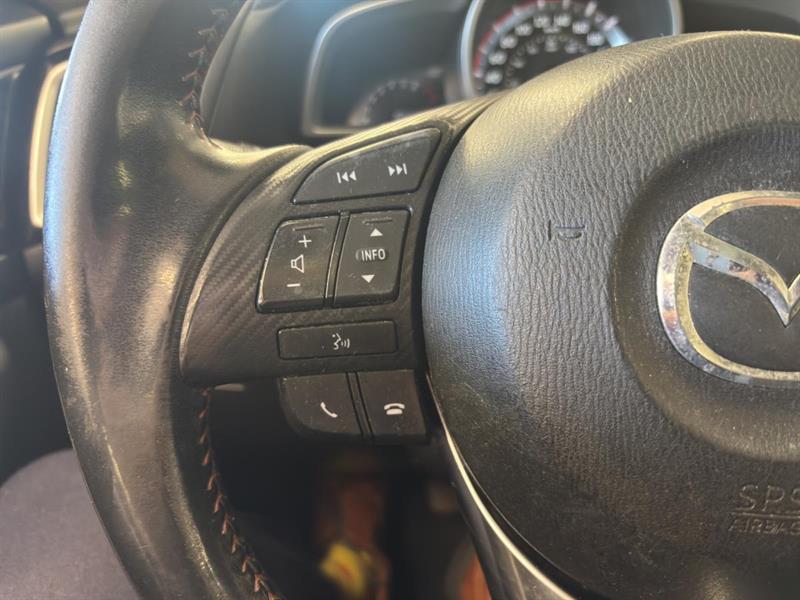 mazda Mazda3 2016 - 24