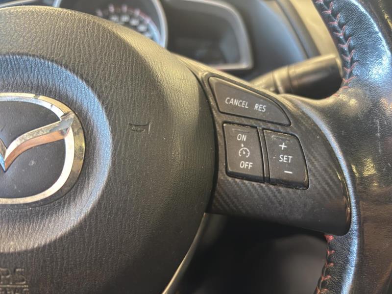 mazda Mazda3 2016 - 25