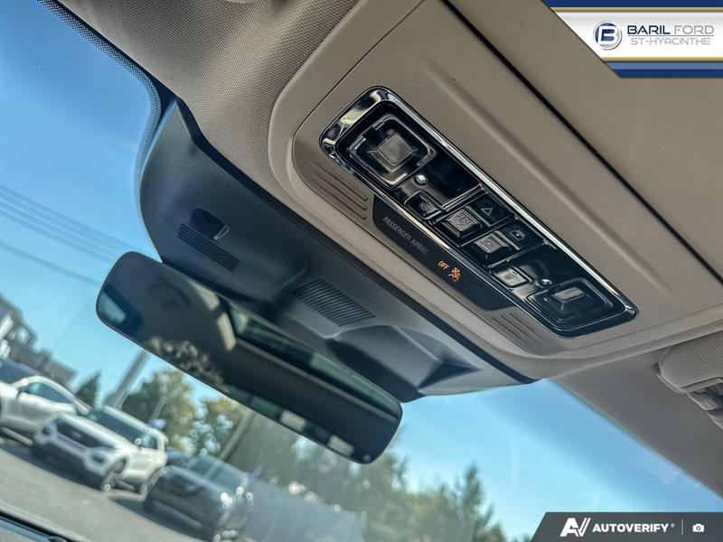 lincoln Corsair 2021 - 16