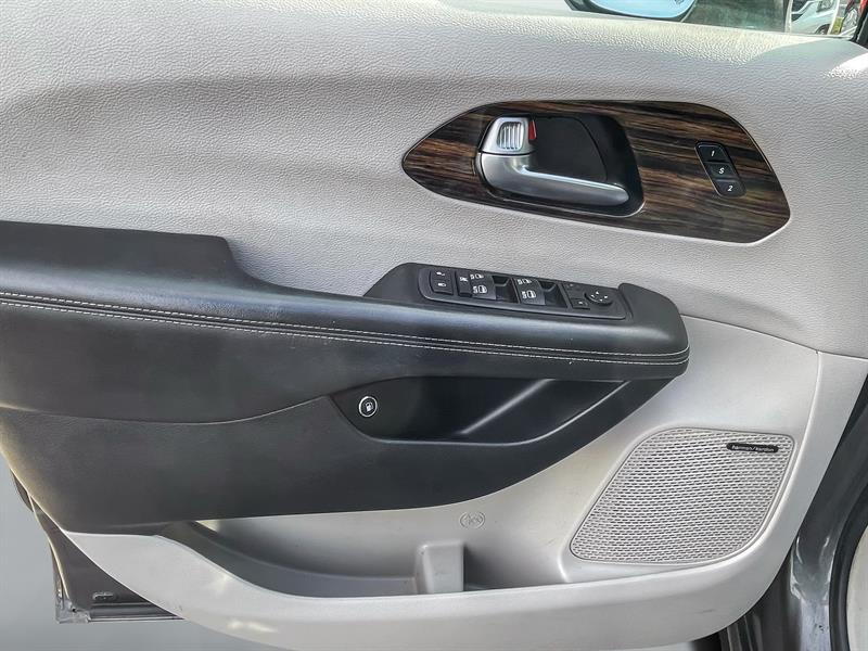 chrysler Pacifica Hybrid 2022 - 8