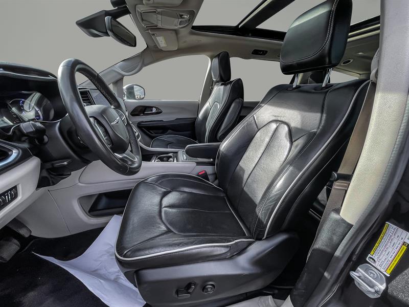 chrysler Pacifica Hybrid 2022 - 10