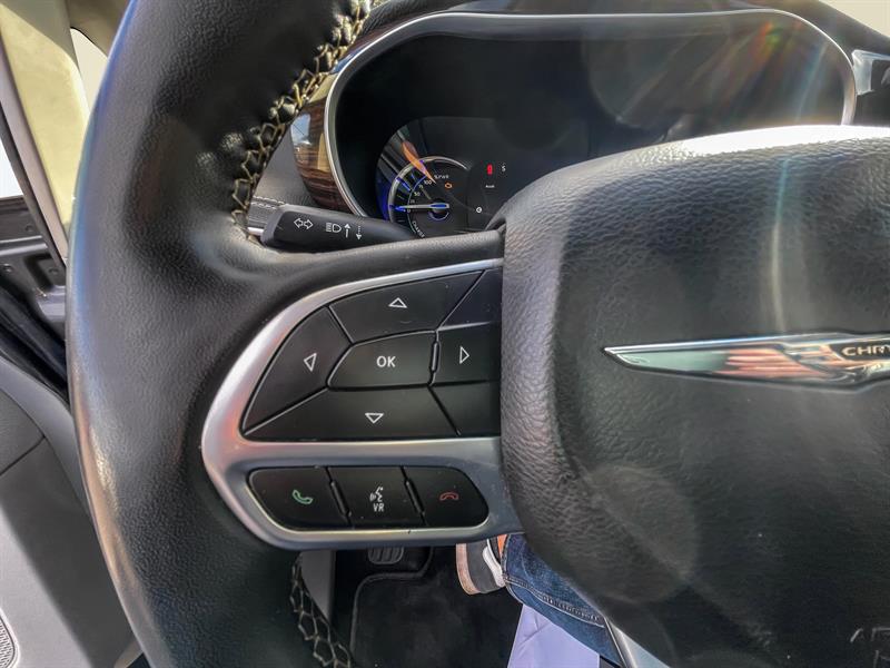 chrysler Pacifica Hybrid 2022 - 11