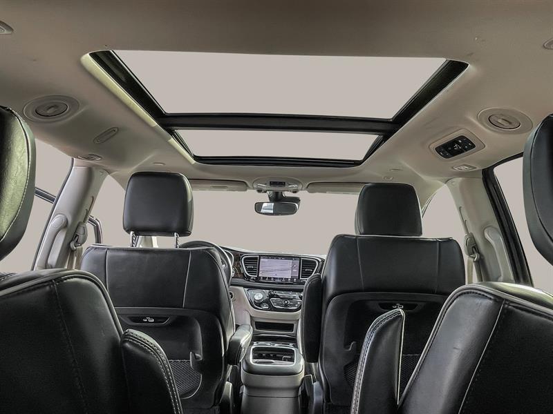 chrysler Pacifica Hybrid 2022 - 16