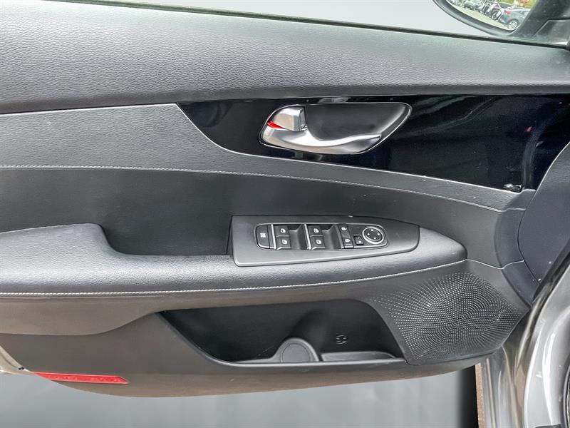 kia Forte5 2021 - 10