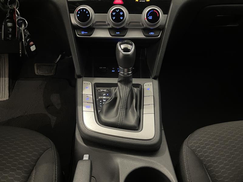 hyundai Elantra 2020 - 22