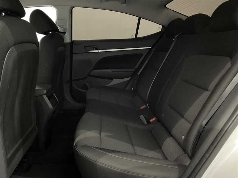 hyundai Elantra 2020 - 23