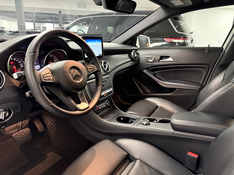 mercedes-benz GLA 250 2019 - 15