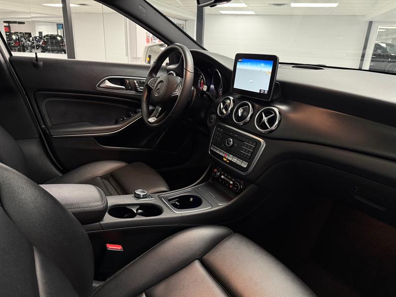 mercedes-benz GLA 250 2019 - 16