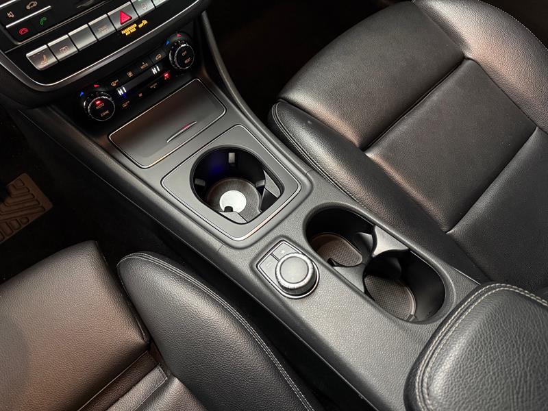 mercedes-benz GLA 250 2019 - 23