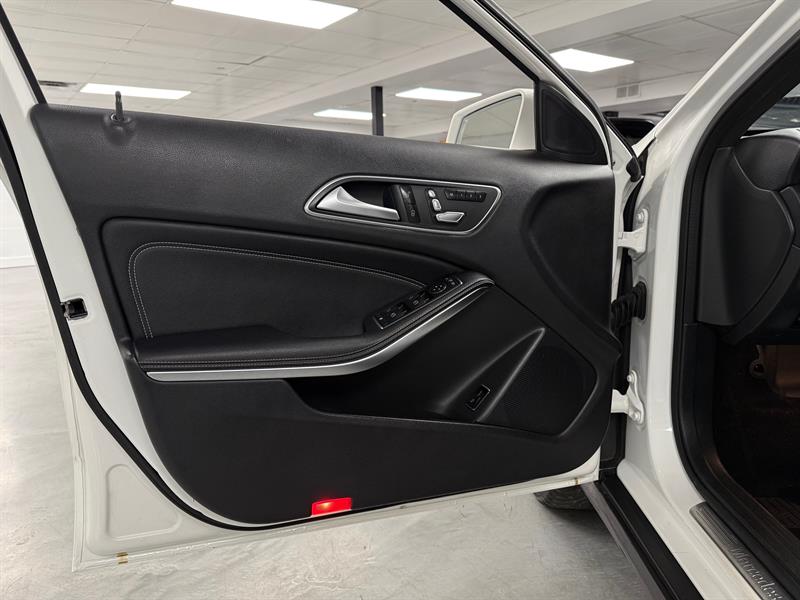 mercedes-benz GLA 250 2019 - 25