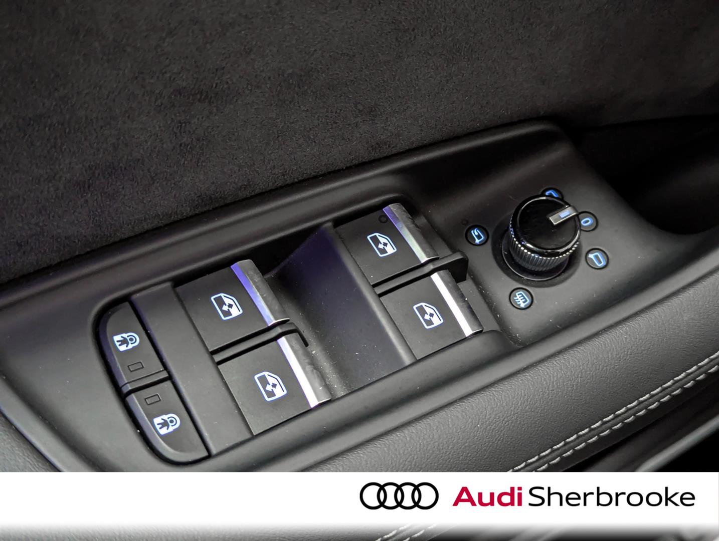 audi SQ8 2025 - 25