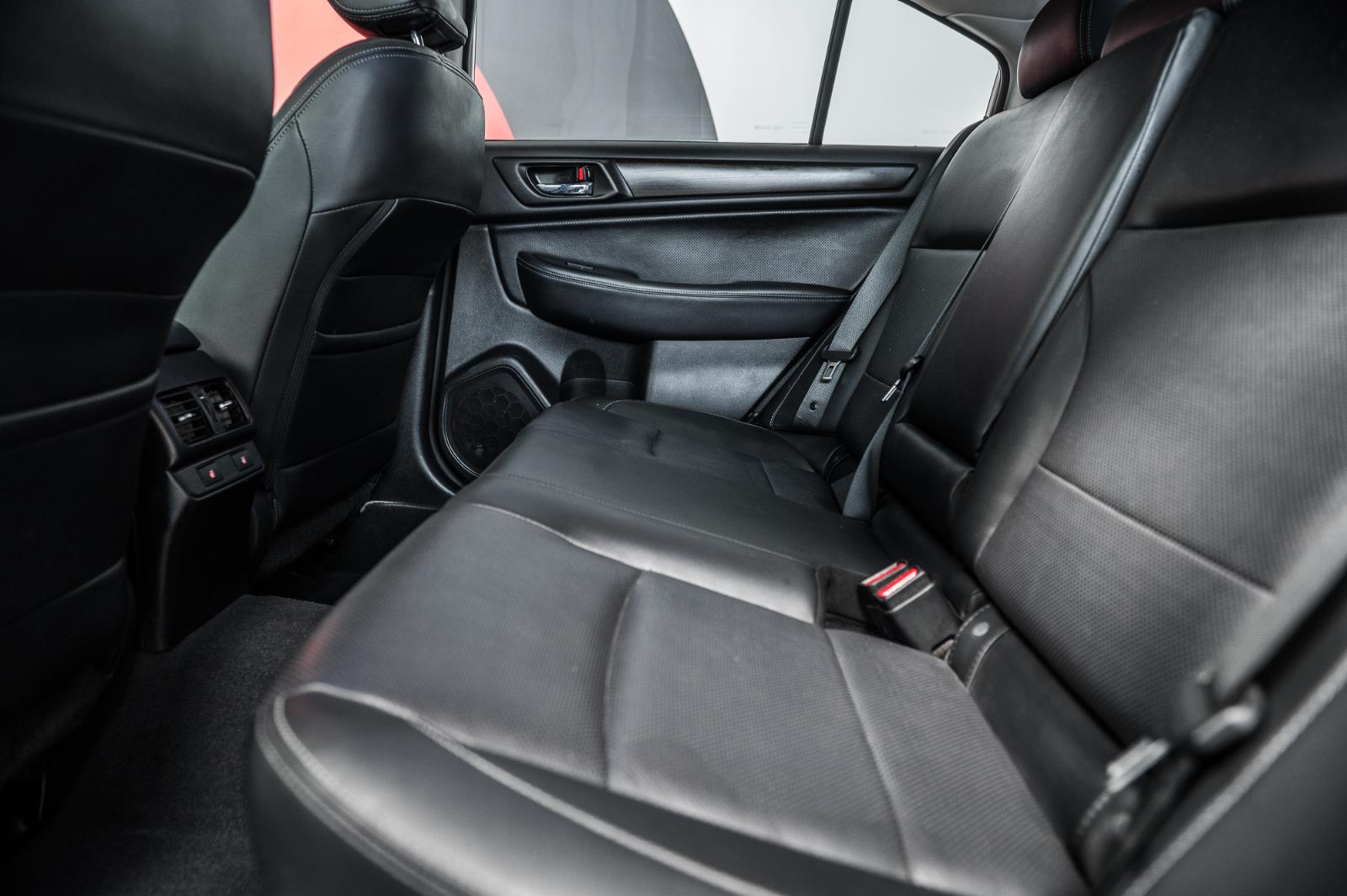 subaru Legacy 2016 - 36