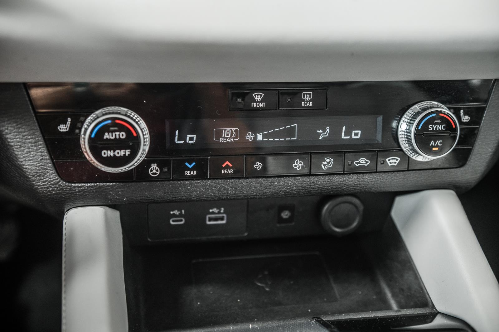 mitsubishi Outlander 2023 - 34