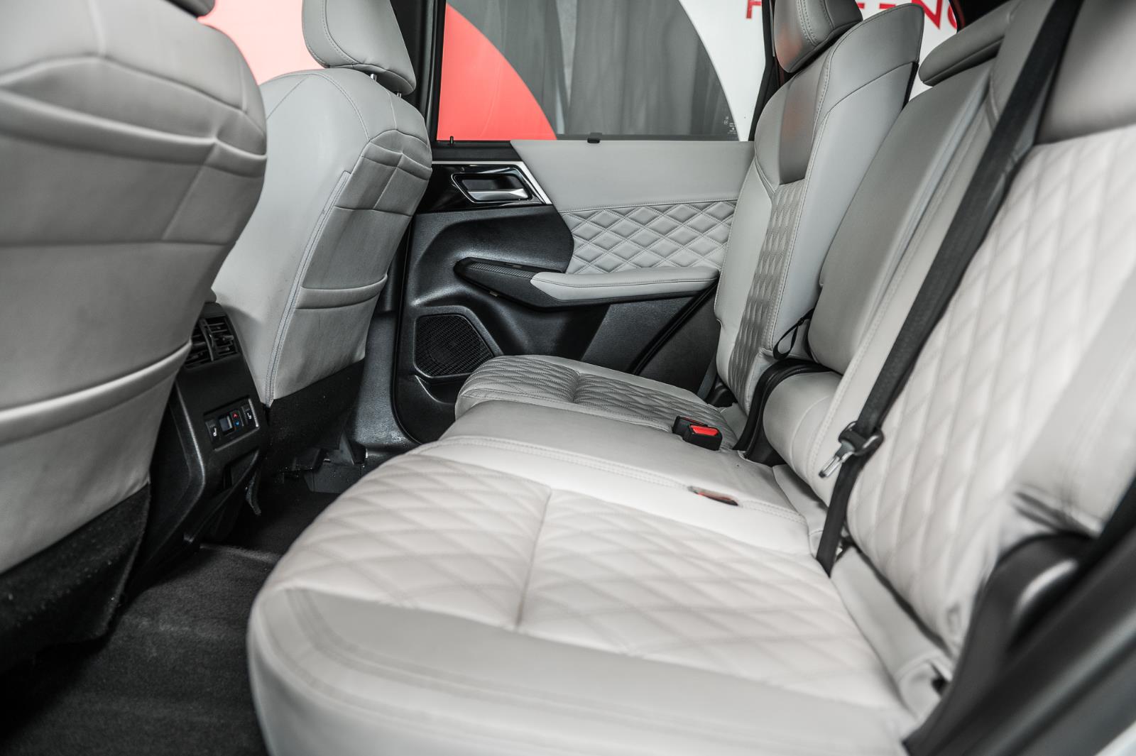 mitsubishi Outlander 2023 - 39