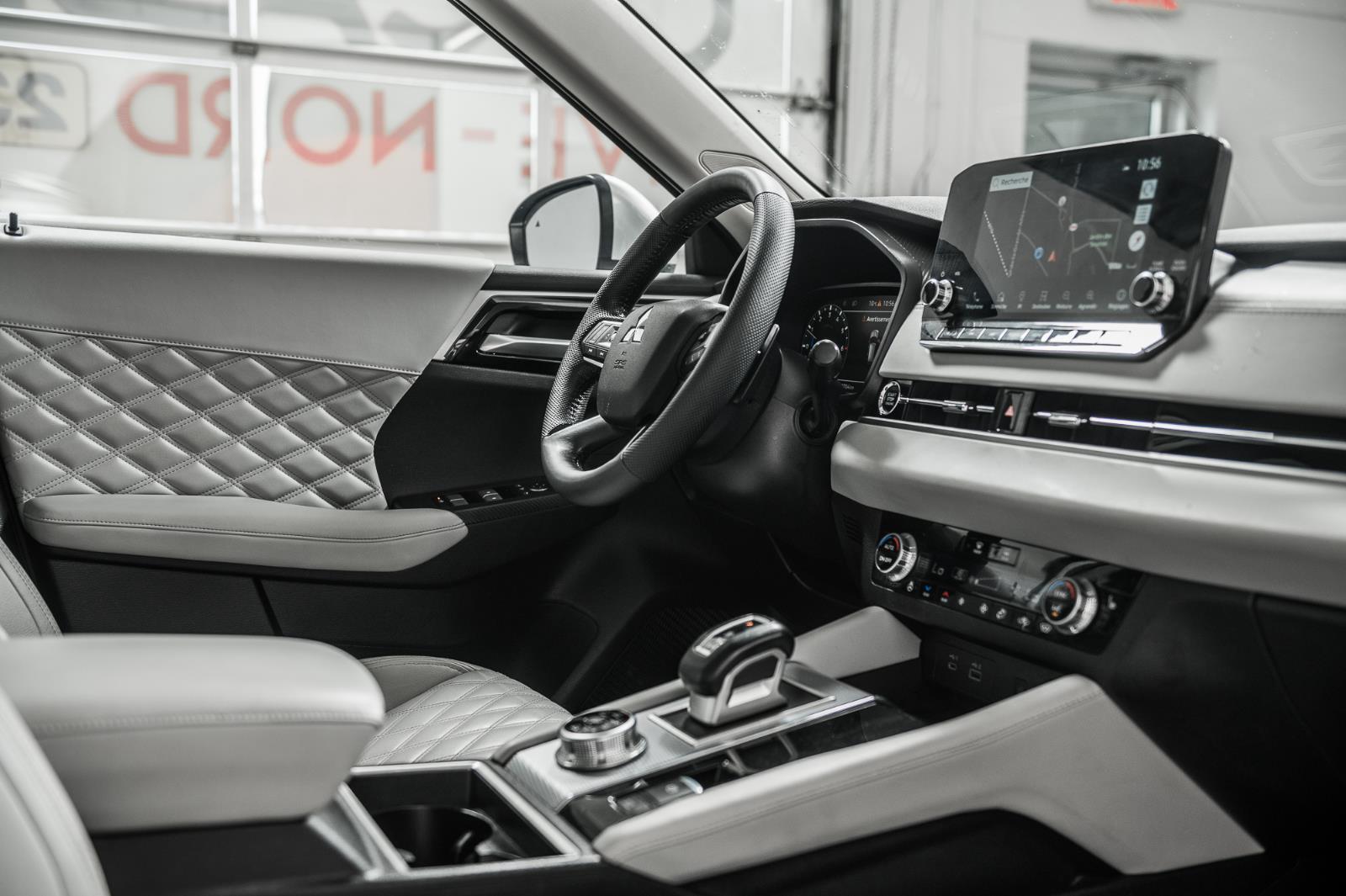 mitsubishi Outlander 2023 - 44