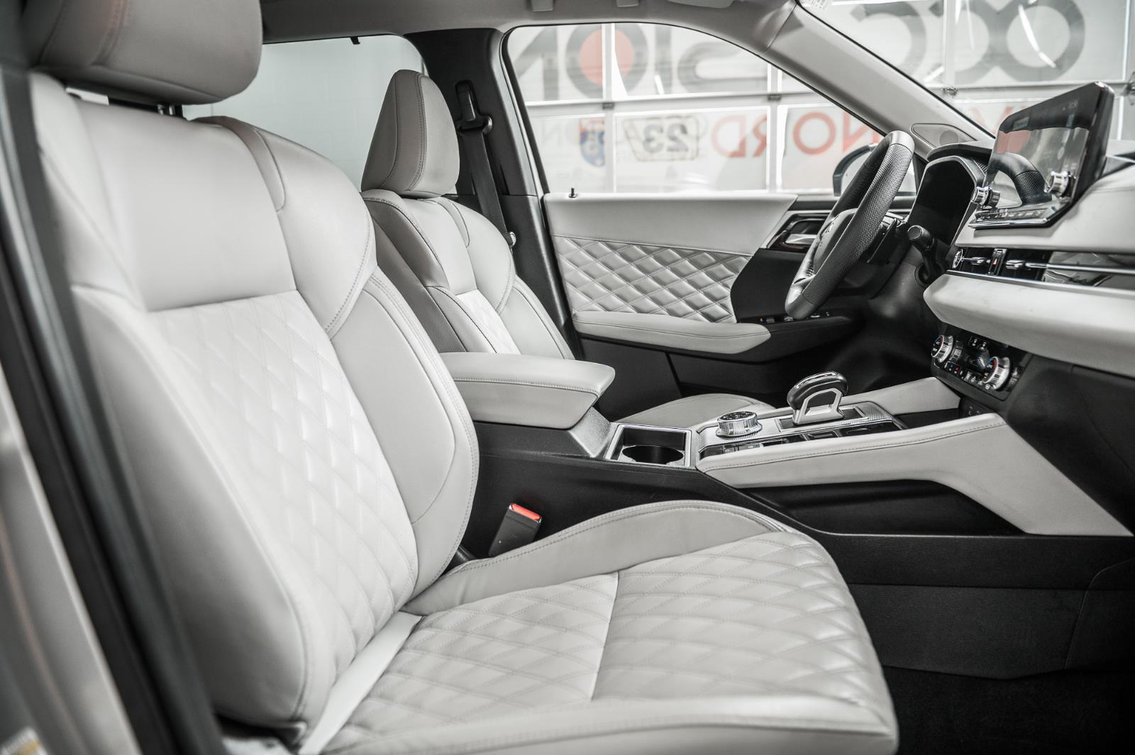 mitsubishi Outlander 2023 - 45