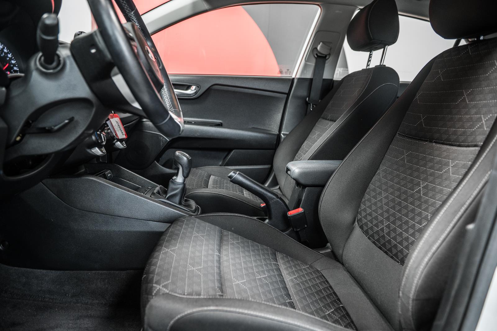 kia Rio 5-door 2021 - 21