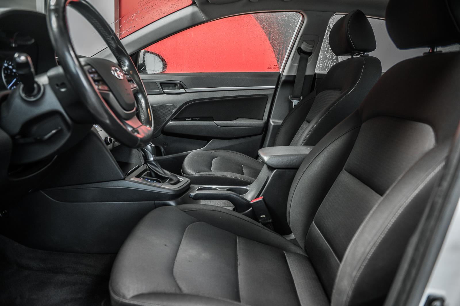 hyundai Elantra 2018 - 21