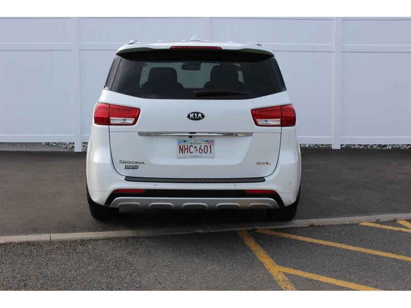 kia Sedona 2017 - 6