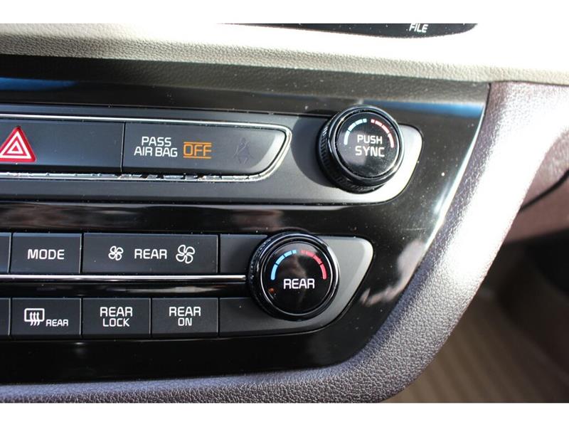 kia Sedona 2017 - 24