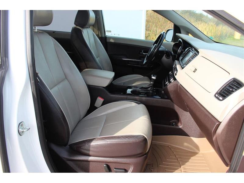 kia Sedona 2017 - 41
