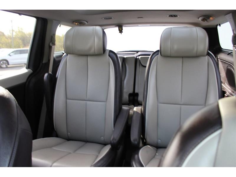 kia Sedona 2017 - 49