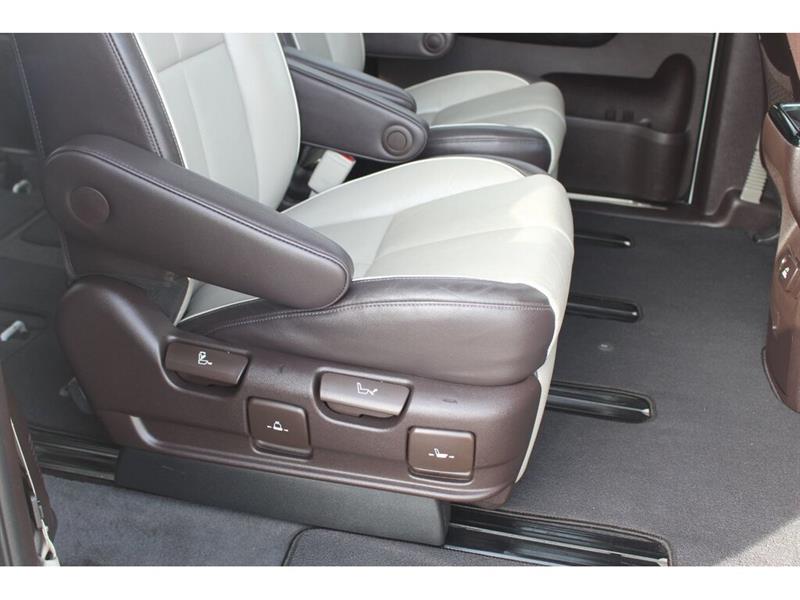 kia Sedona 2017 - 52