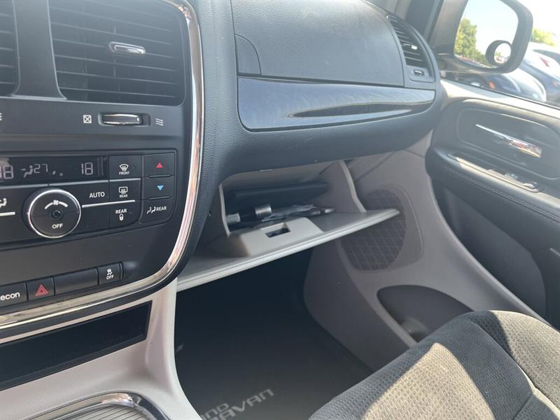 dodge Grand Caravan 2016 - 31