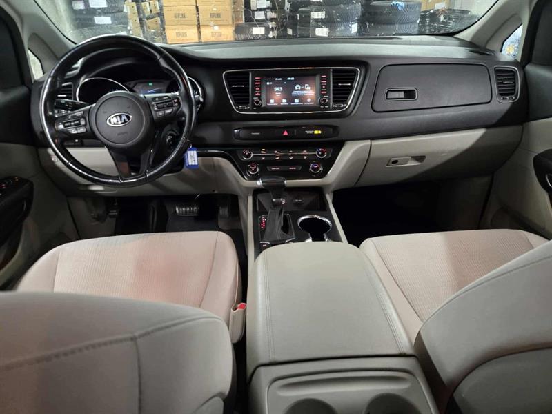 kia Sedona 2021 - 18