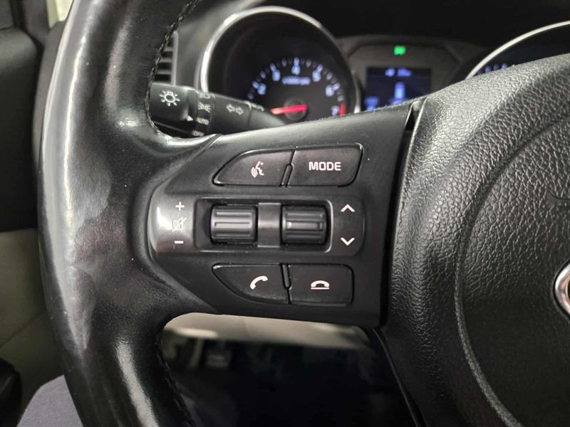 kia Sedona 2021 - 23