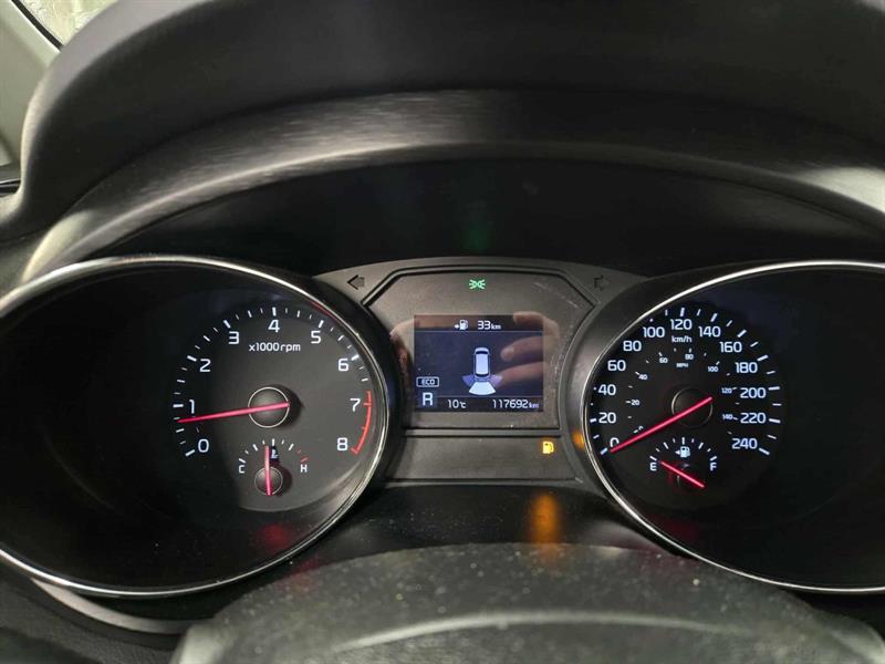 kia Sedona 2021 - 24